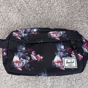 Herschel Chapter Travel Kit 5L